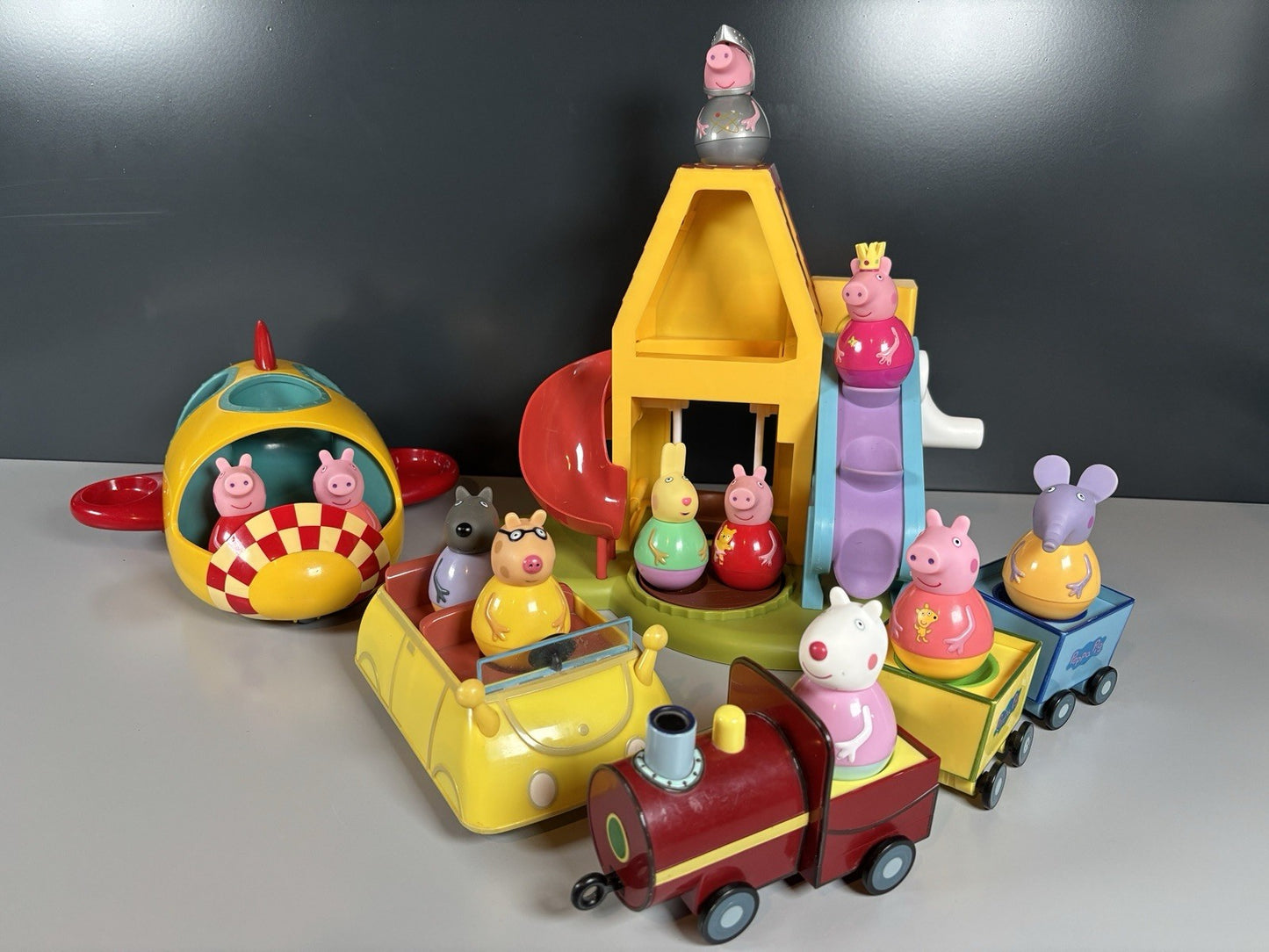 Peppa Pig Weebles Bundle. Car Playhouse Train Plane & 11x Weebles
