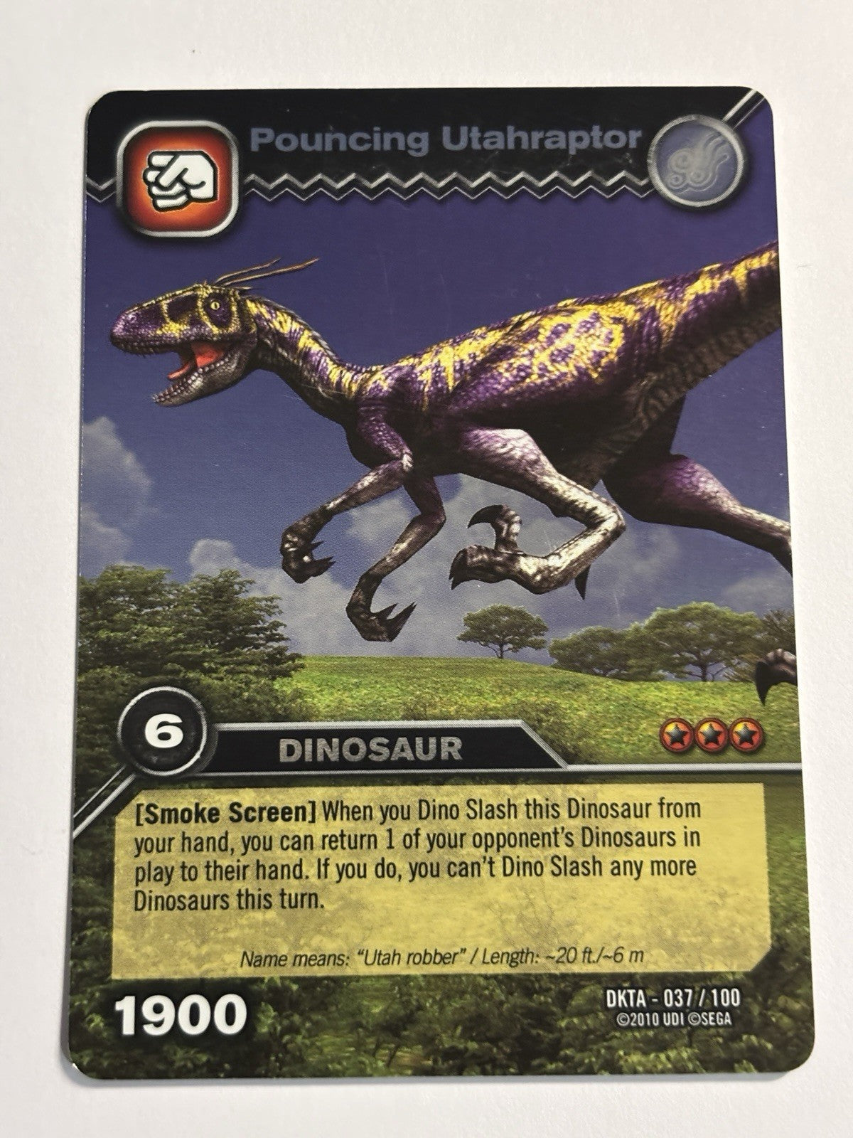 Dinosaur King DKTA 037/100 Pouncing Utahraptor