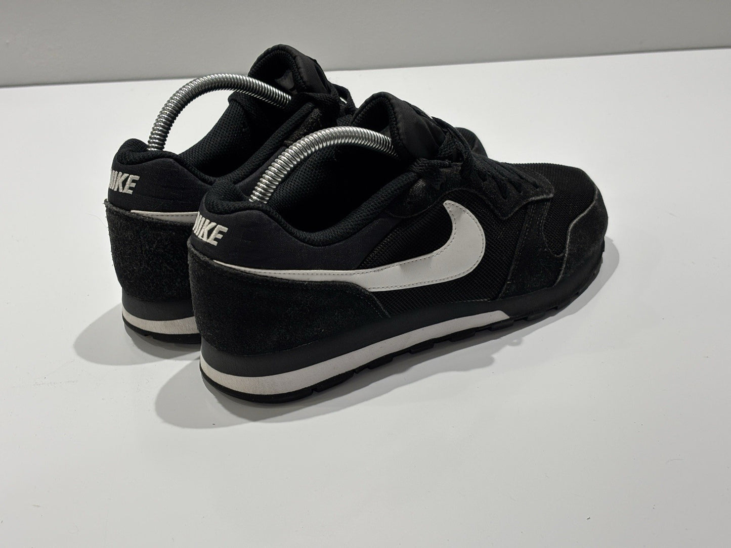 Nike MD Runner 2 Black Trainers Sneakers Size UK 11