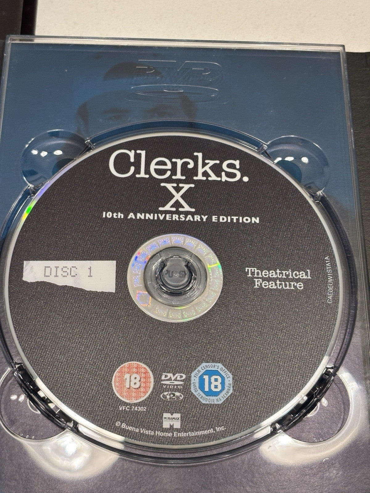 CLERKS X - 10TH ANNIVERSARY EDITION - UK REGION 2 DVD (3-DISC BOX SET)