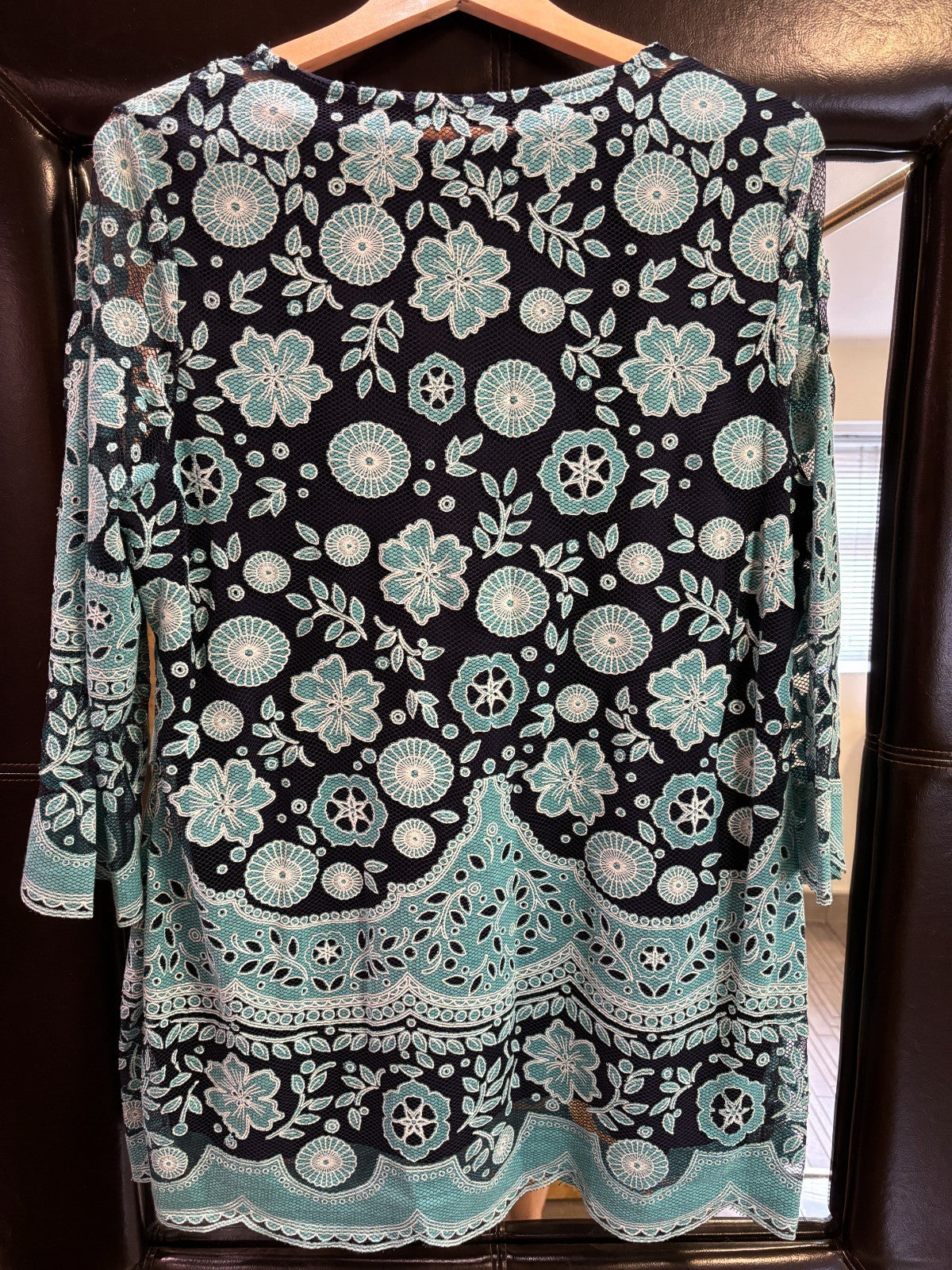 Isaac Mizrahi LIVE Womens Scoop Neck Lace Overlay Top UK Size XL