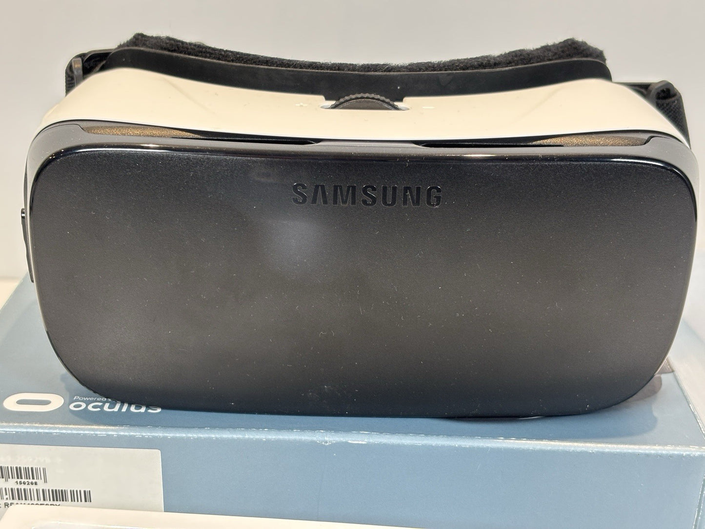 Samsung Gear VR Headset Oculus Smartphone Compatible Frost White Black Boxed New