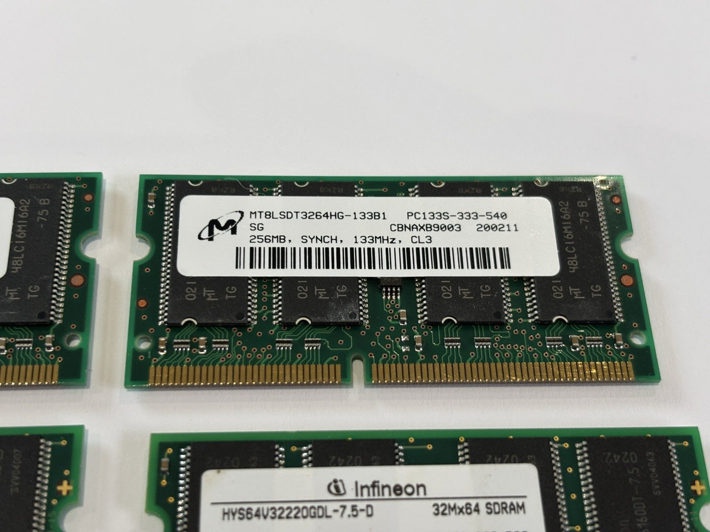 4x 256MB PC133 133MHz CL3 SDRAM Infineon x2 & MTBL x2