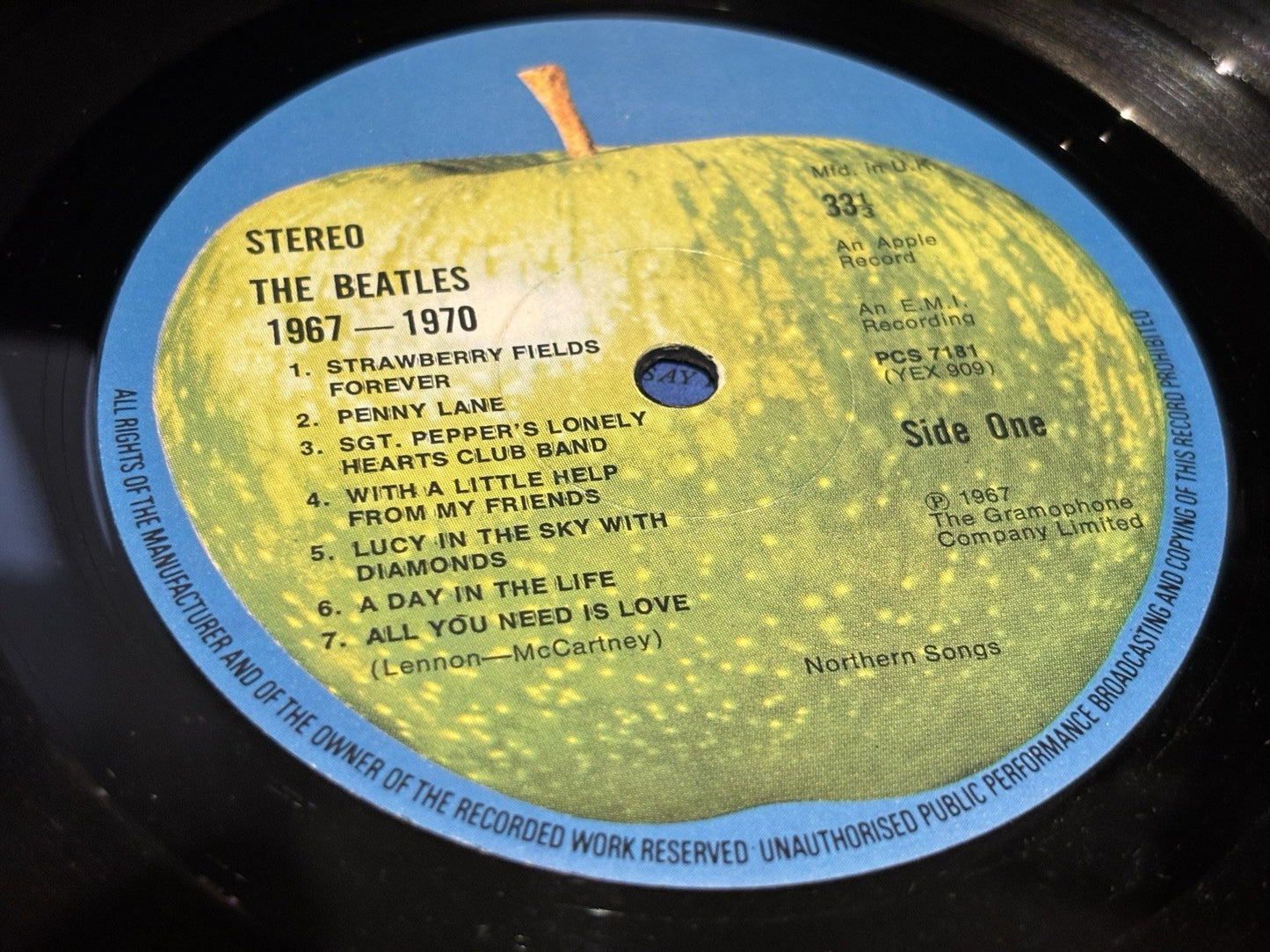 The Beatles 1967-1970 Blue Album 2xLP Vinyl UK Gatefold Pre Owned Collectable