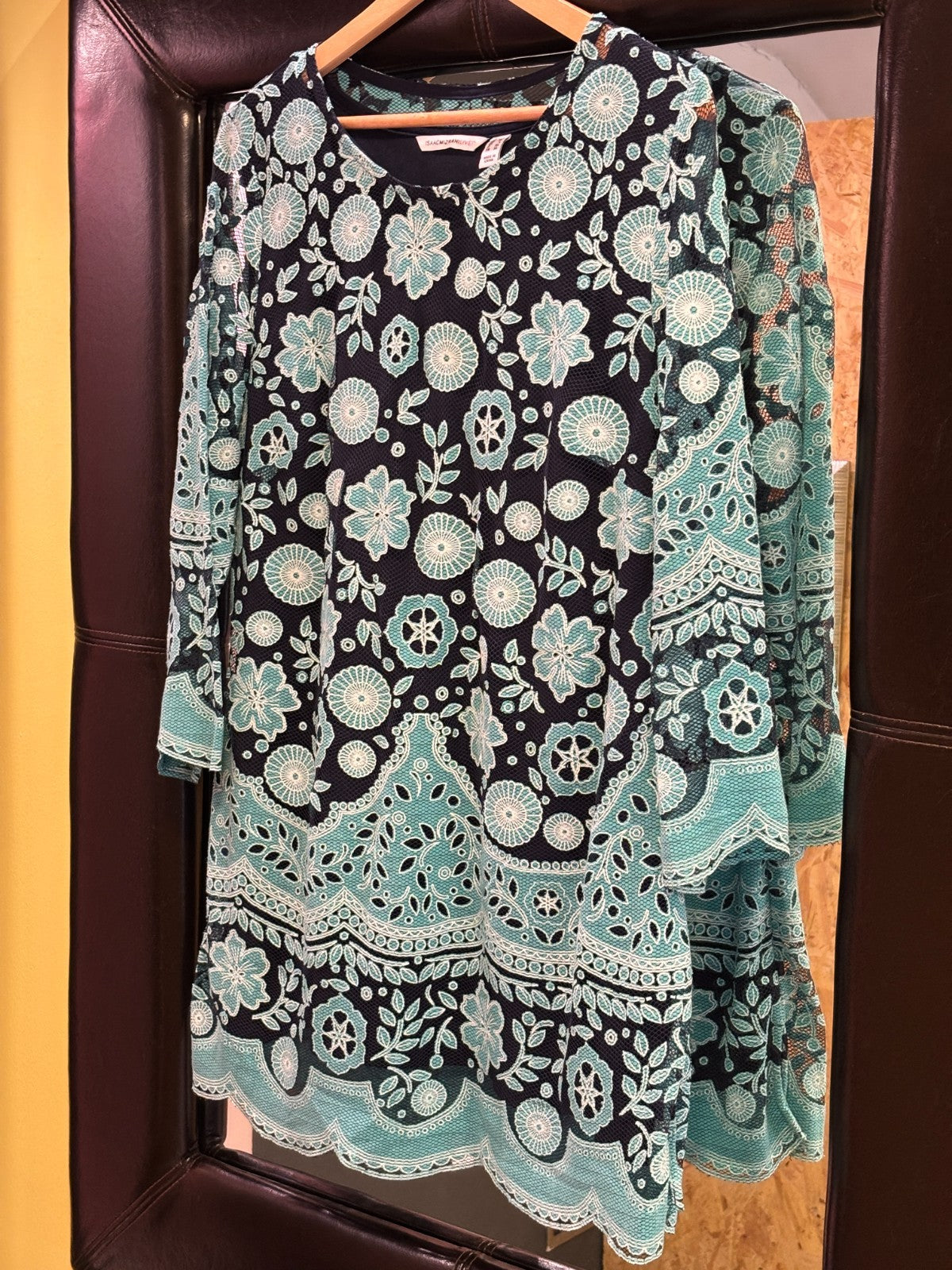 Isaac Mizrahi LIVE Womens Scoop Neck Lace Overlay Top UK Size XL