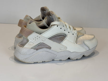 Nike women’s Huarache Pink And White UK Size 6