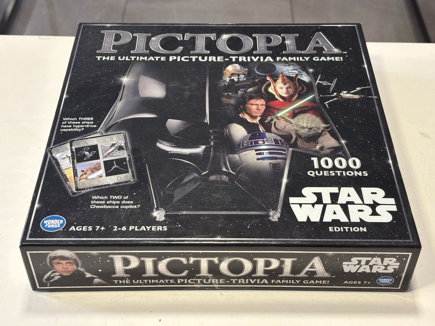 Pictopia Star Wars Ultimate Picture Trivia Board Game - New & Sealed