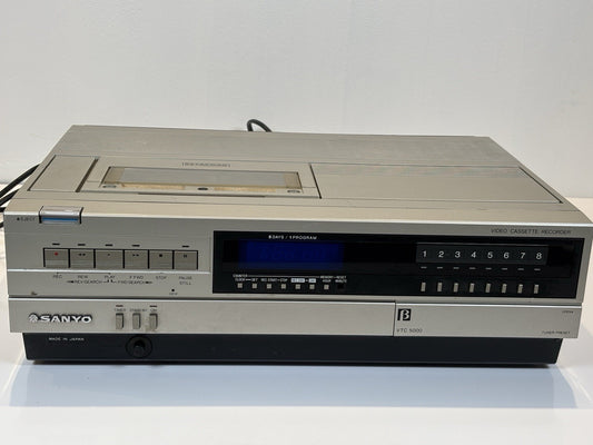 Sanyo VTC 5000 Betacord Betamax Recorder Tested for Power READ DESCRIPTION