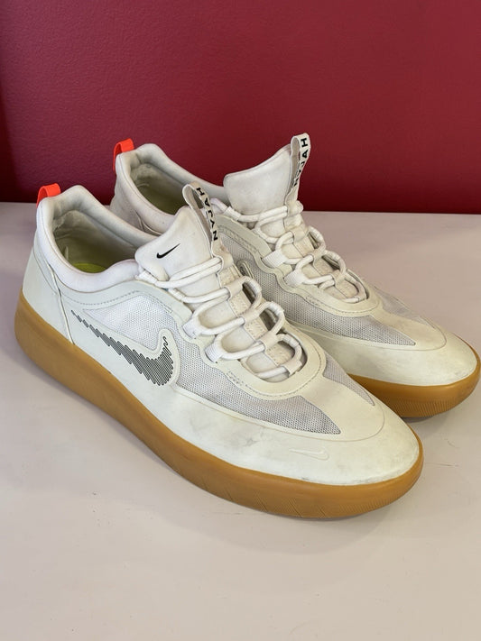 Nike SB Nyjah Free 2 Rawdacious Skate Shoes Size UK 10.5 - CU9220-101 Gum Sole