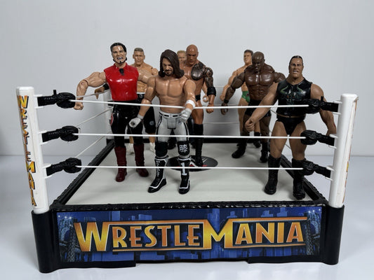 WWE Wrestlemania 2010 Spring Loaded Ring + 8 Figures Including The Rock & Cena