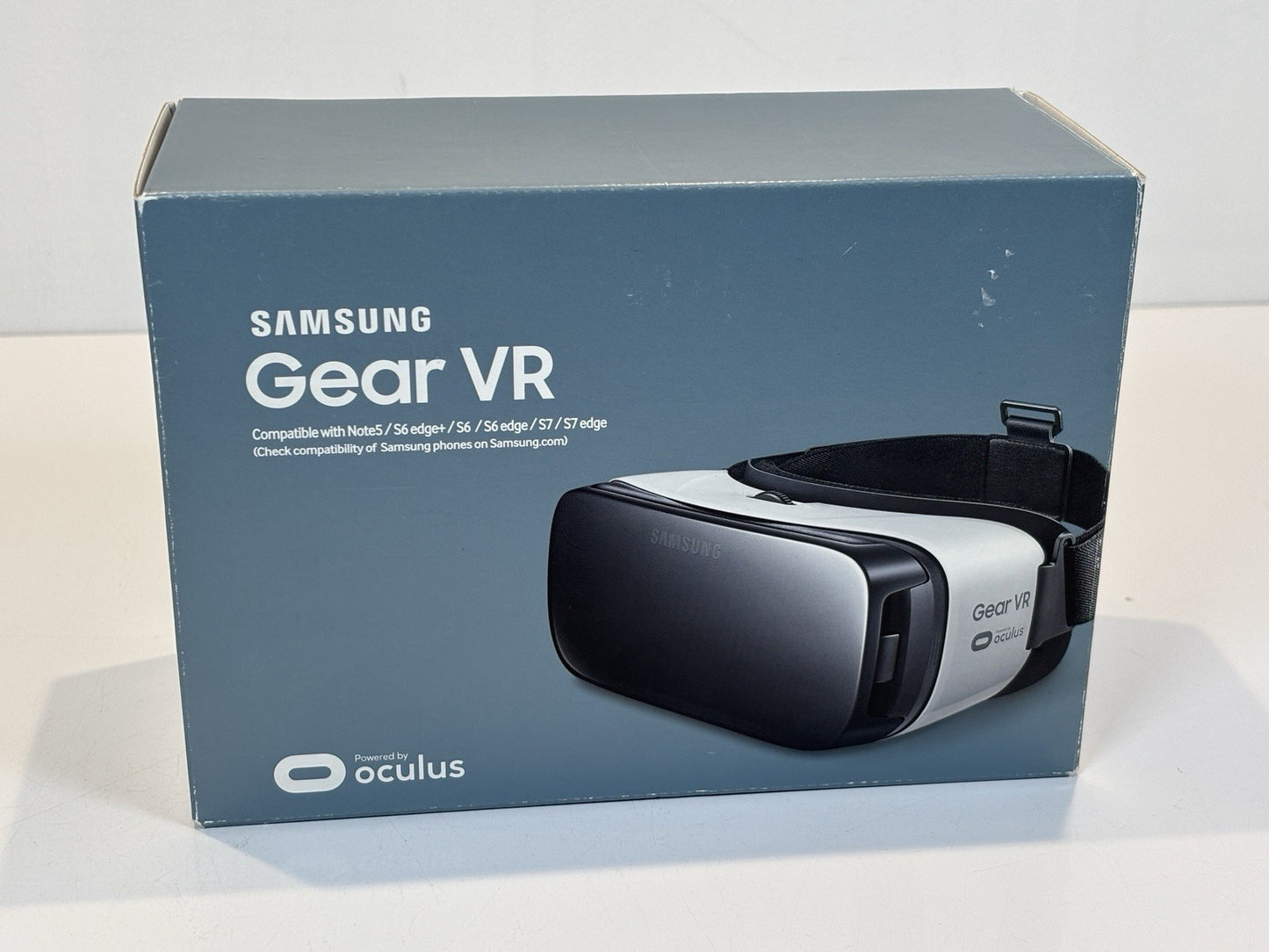 Samsung Gear VR Headset Oculus Smartphone Compatible Frost White Black Boxed New