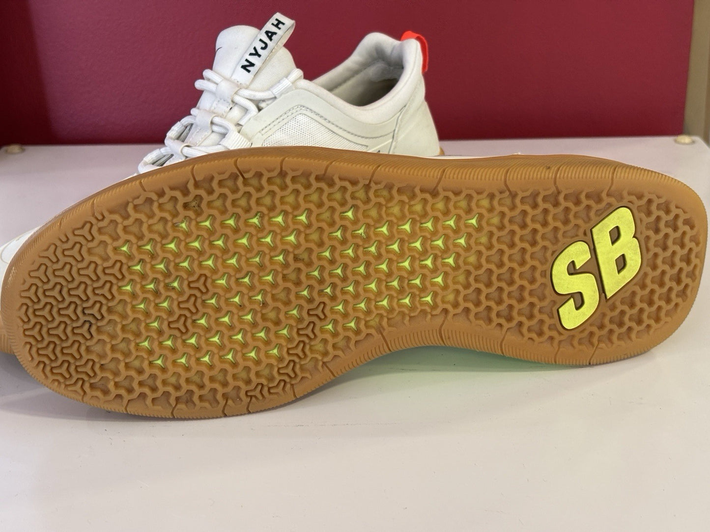 Nike SB Nyjah Free 2 Rawdacious Skate Shoes Size UK 10.5 - CU9220-101 Gum Sole