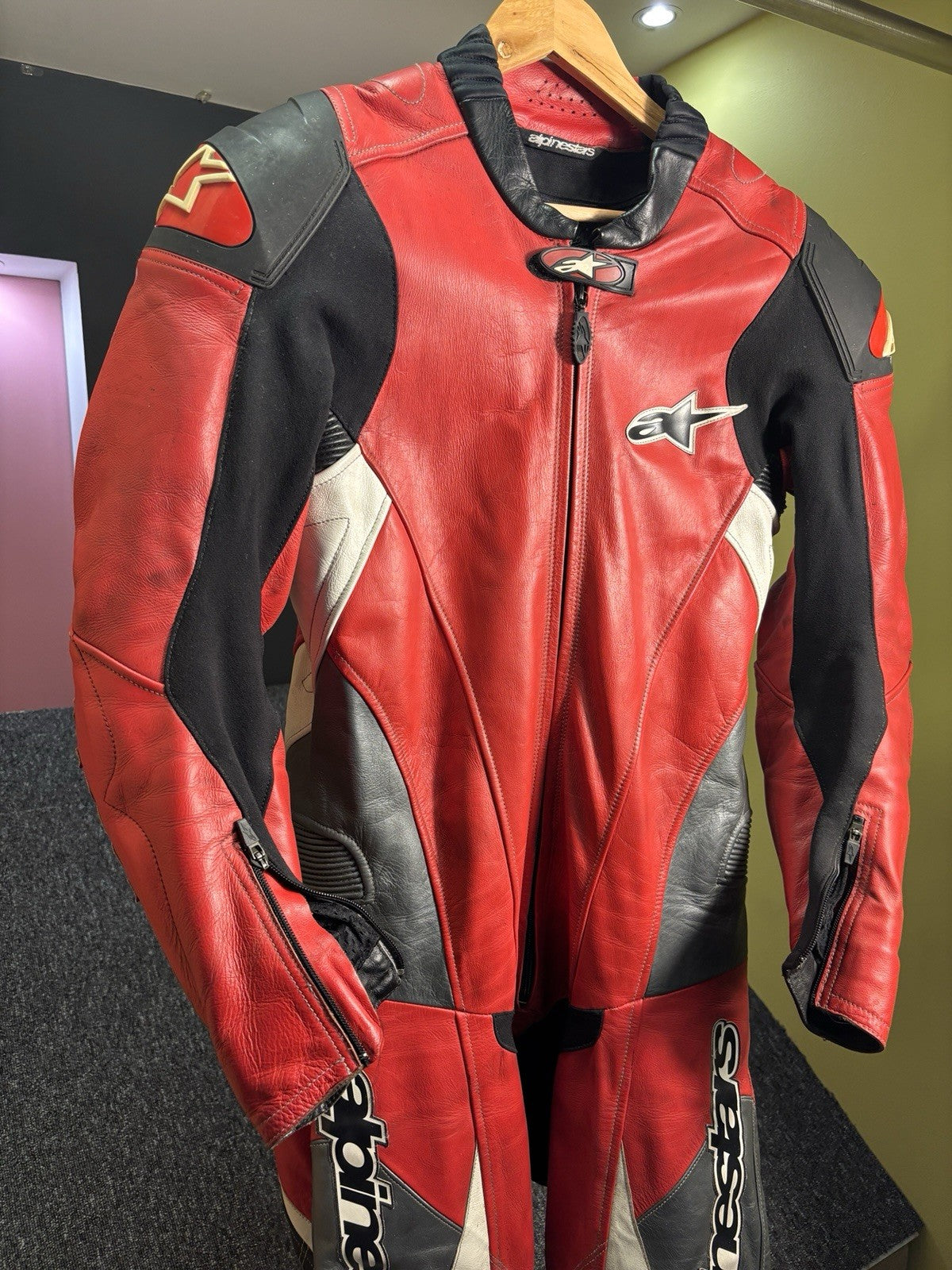Alpinestars One Piece Leather Suit Size 42 (EUR 52)