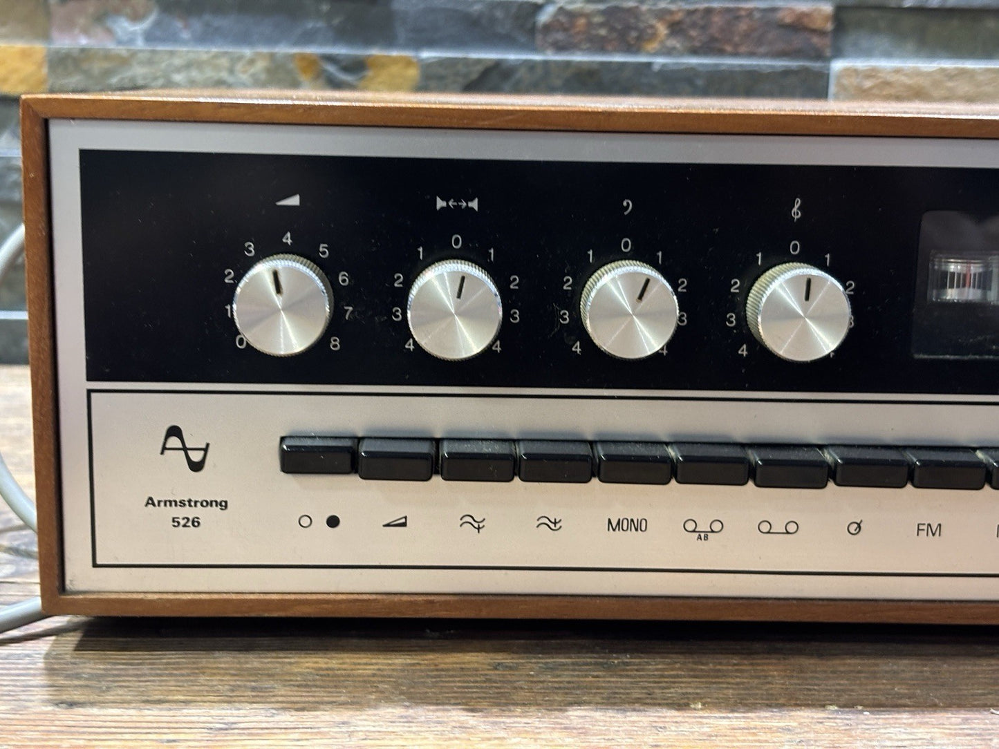 Armstrong 526 Stereo tuner amplifier. Does Not Power On.
