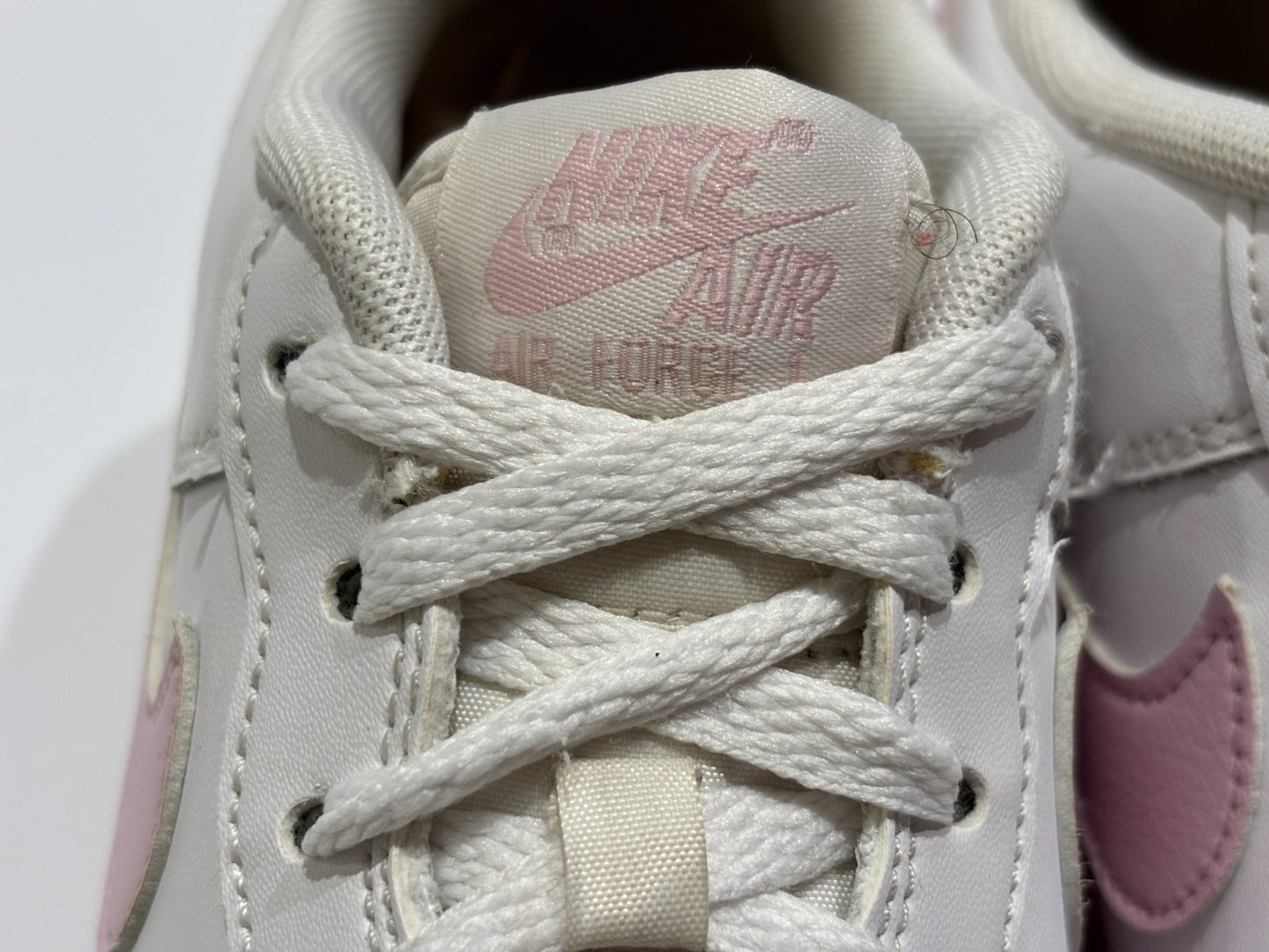 NIKE AIR FORCE 1 LOW ‘WHITE PINK’ SIZE UK 5