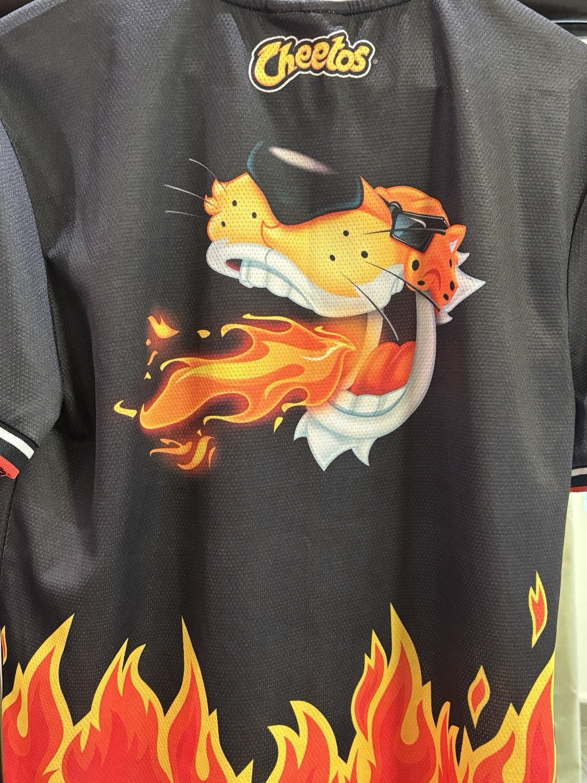 Cheetos Flamin Hot Black Red Short Sleeve Graphic T-Shirt Size M