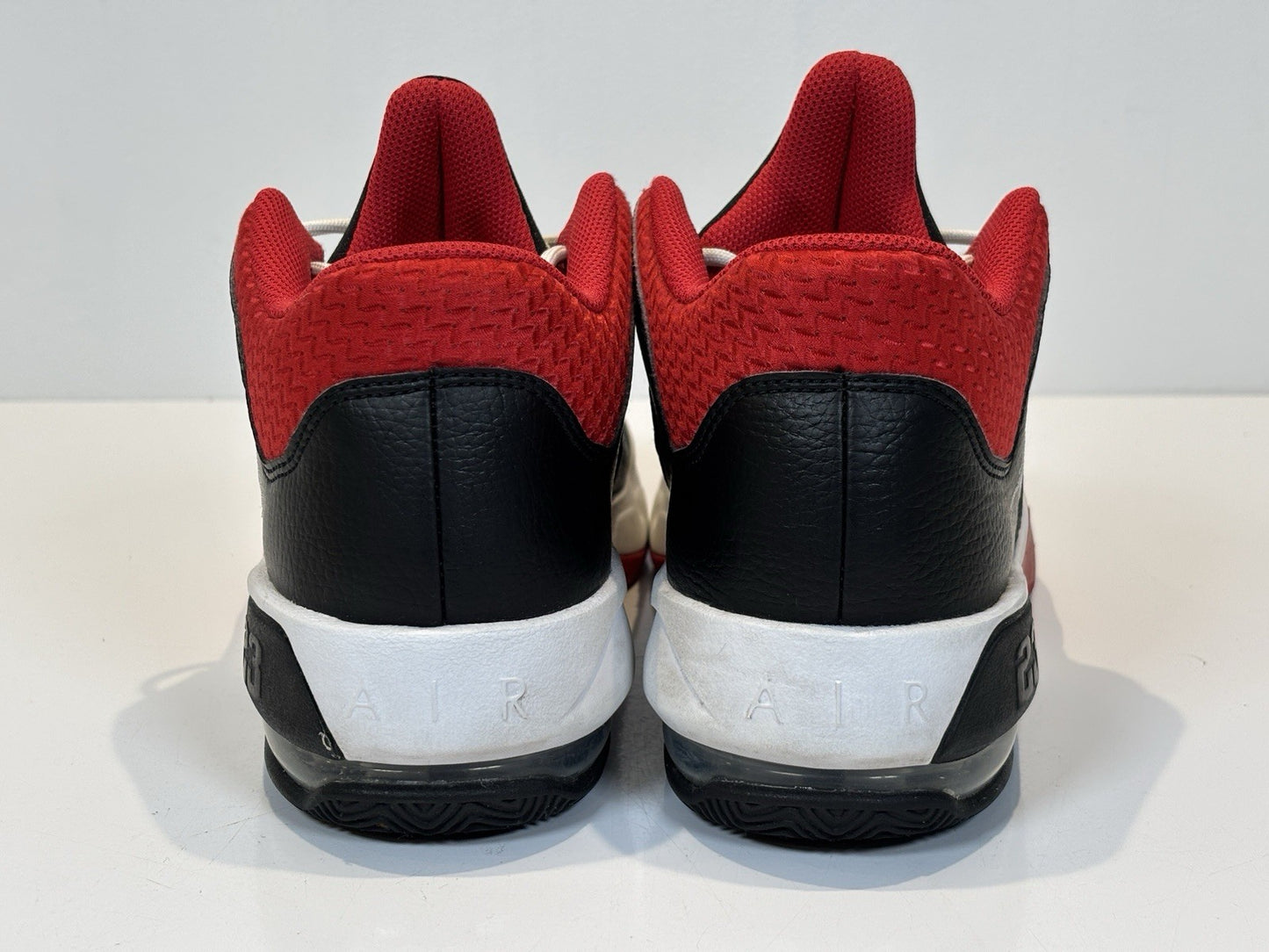 Jordan Max Aura 3 Black Red UK 6 US 7 Basketball Shoes