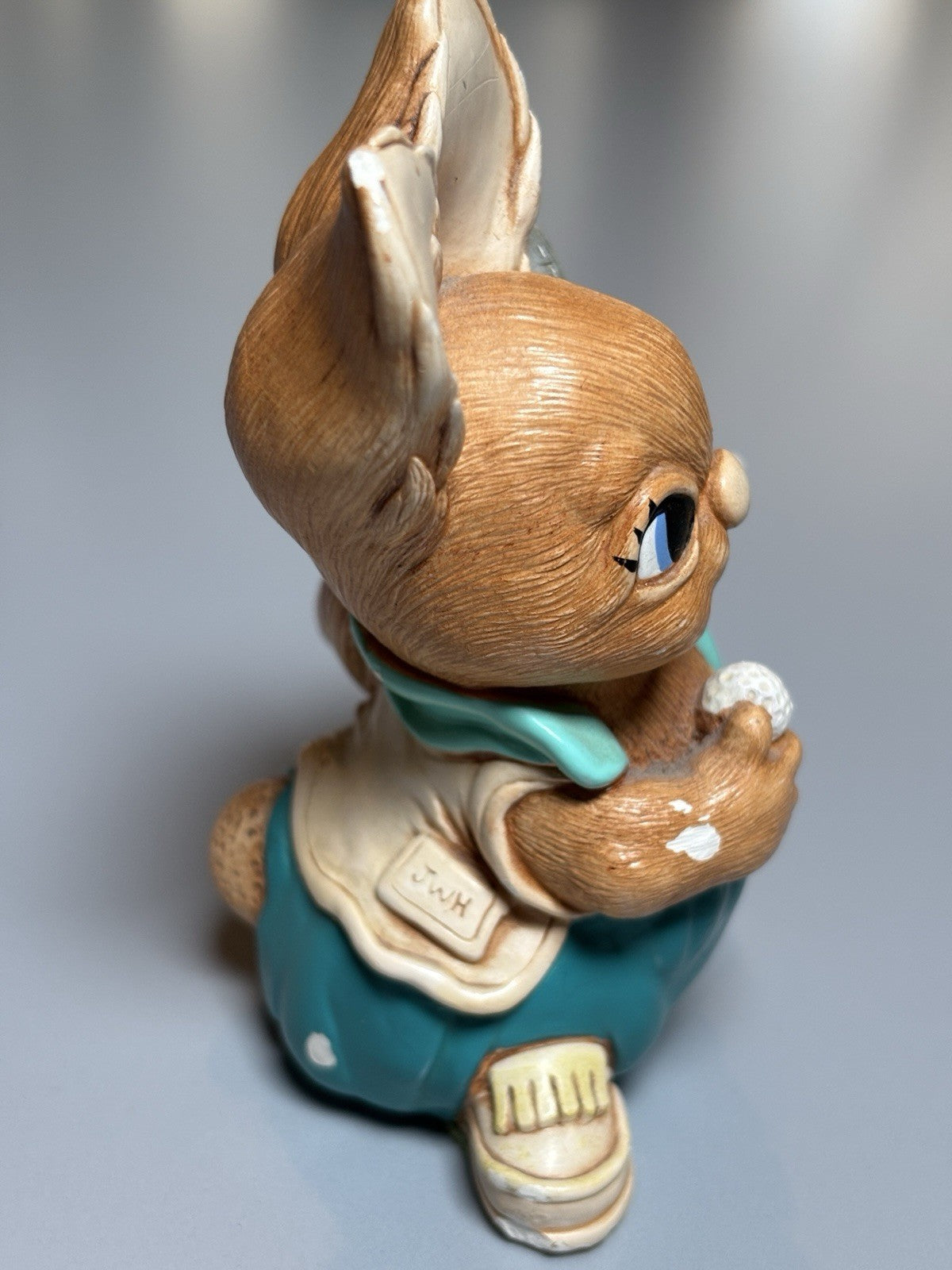 Pendelfin Rabbit Collectors Figurine - Birdie the Golfer