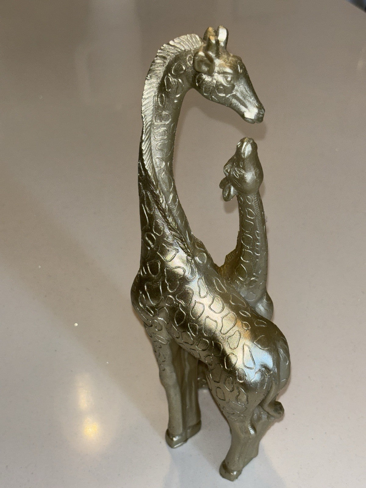 Gold Resin Giraffe Mother & Baby ornament approx 29cm tall