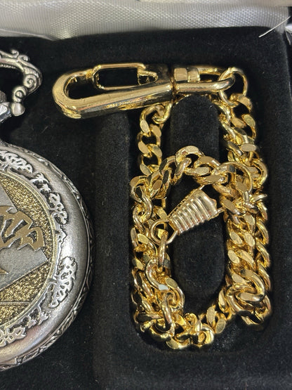 4x Disney Parks Pocket Watches. Vintage /3000