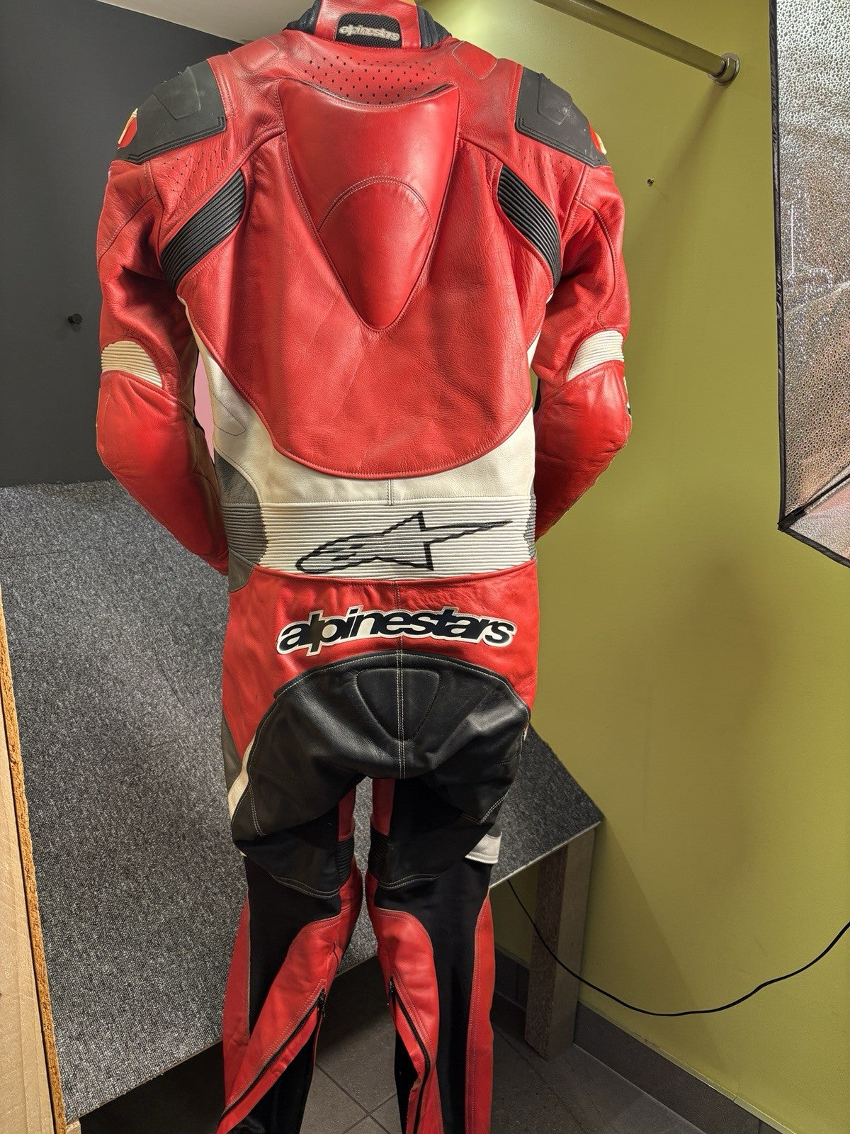 Alpinestars One Piece Leather Suit Size 42 (EUR 52)