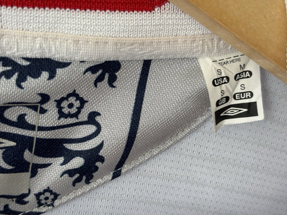 Size S - England 2002 World Cup Home Shirt - SIGNED BY BECKHAM