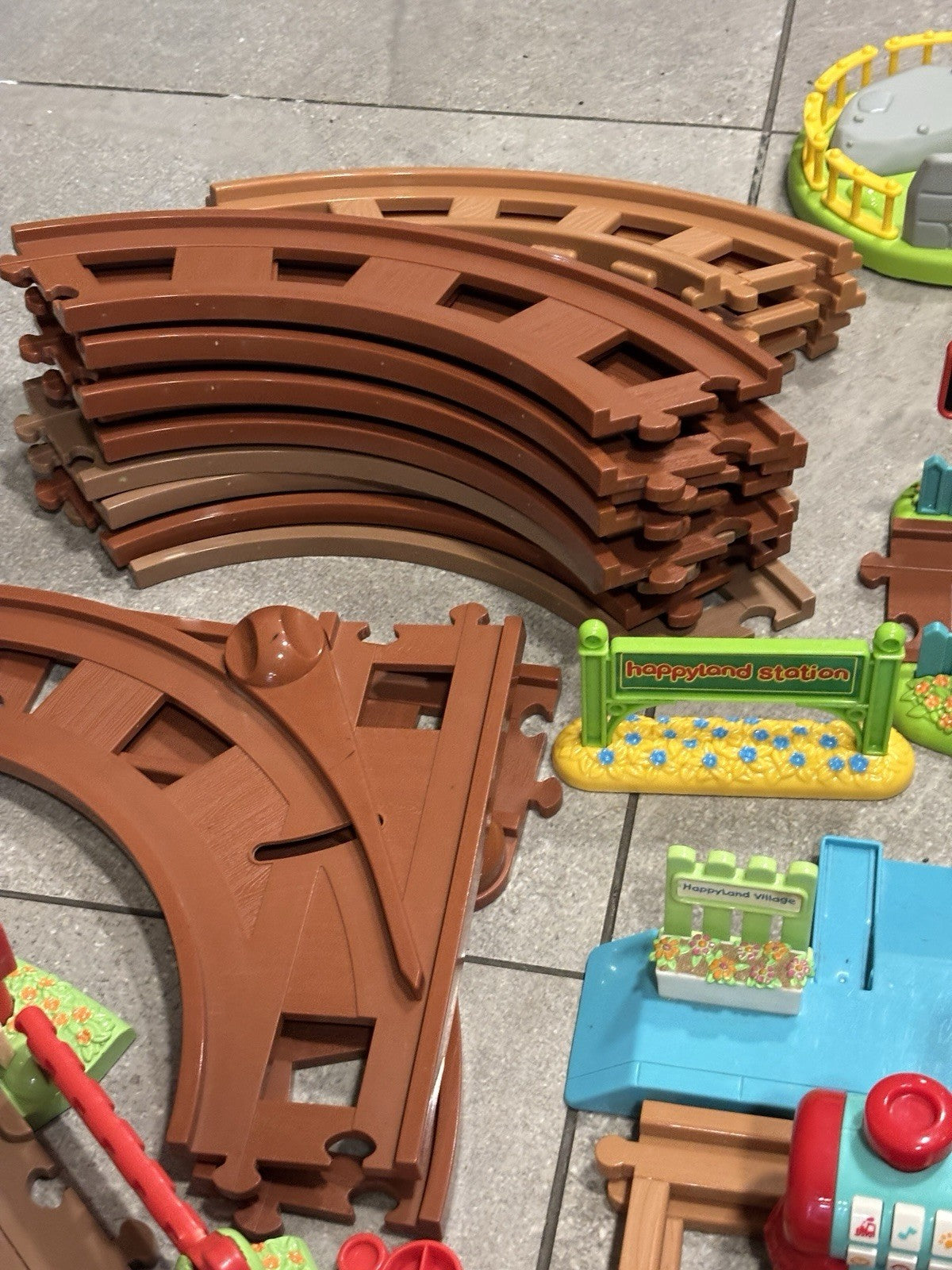 ELC Happyland Bundle Train Set, People, Animals, Accessories