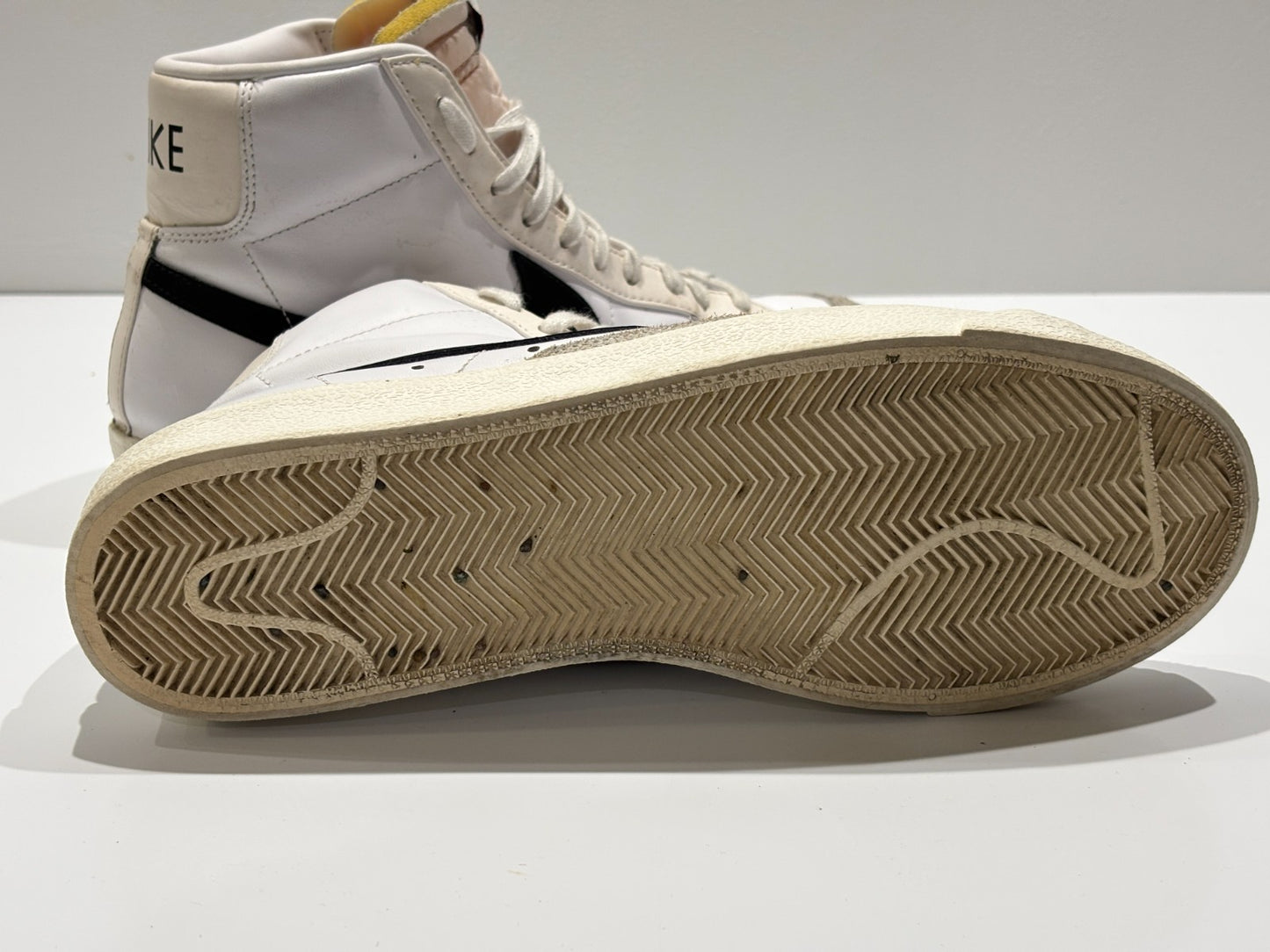 Nike Blazer Mid '77 Vintage High Top Trainers - Size UK 9