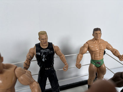 WWE Wrestlemania 2010 Spring Loaded Ring + 8 Figures Including The Rock & Cena