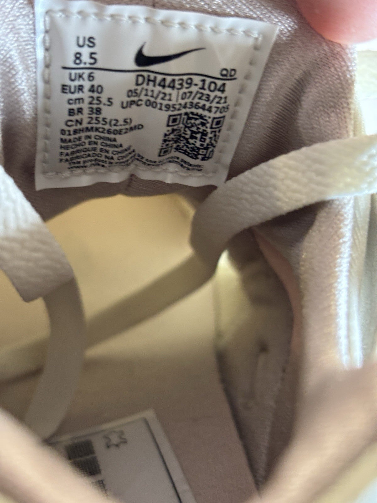 Nike women’s Huarache Pink And White UK Size 6