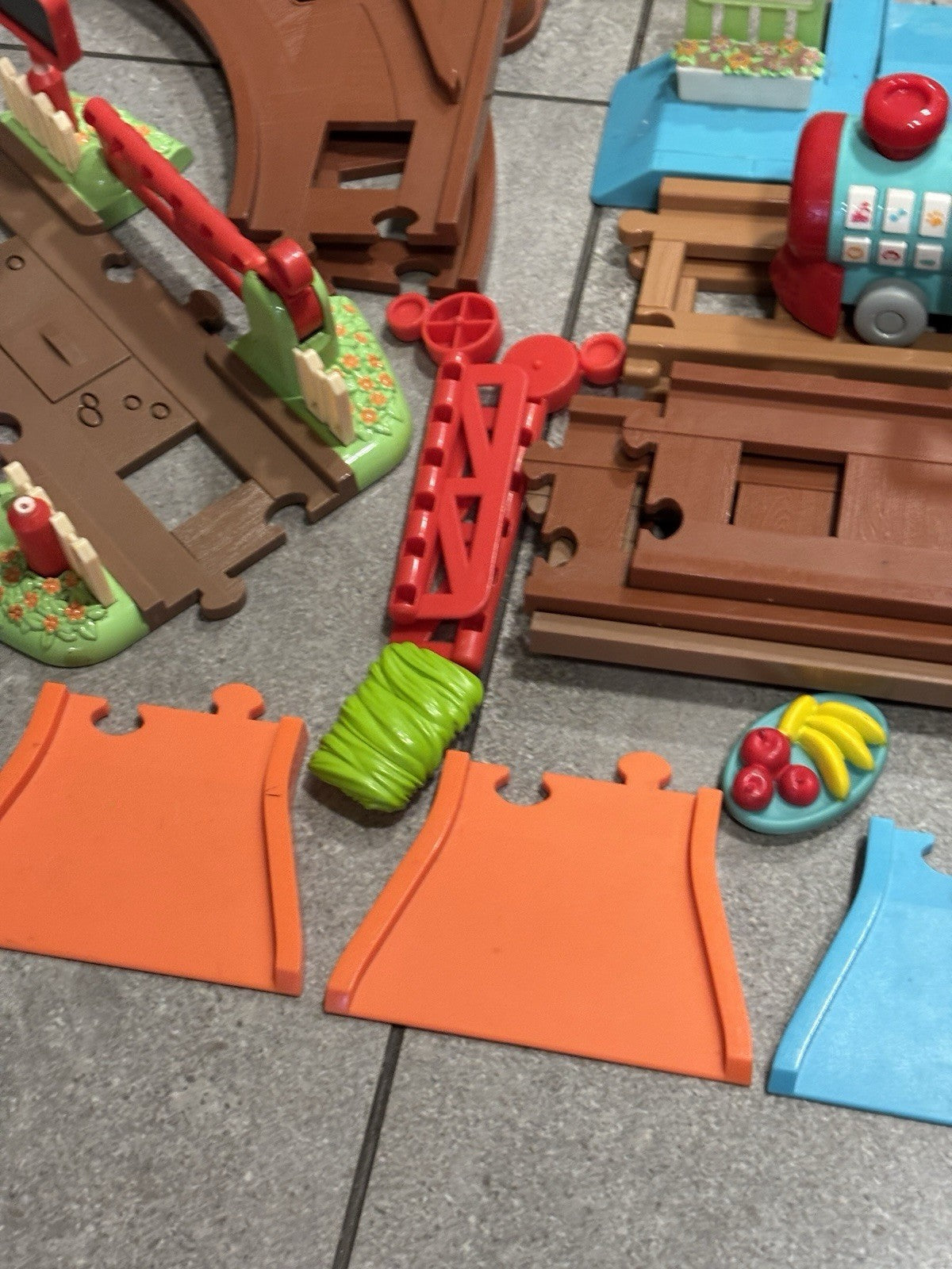ELC Happyland Bundle Train Set, People, Animals, Accessories