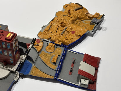Vintage Micro Machines Super Stunt City Tanker Truck Carry Playset 2001