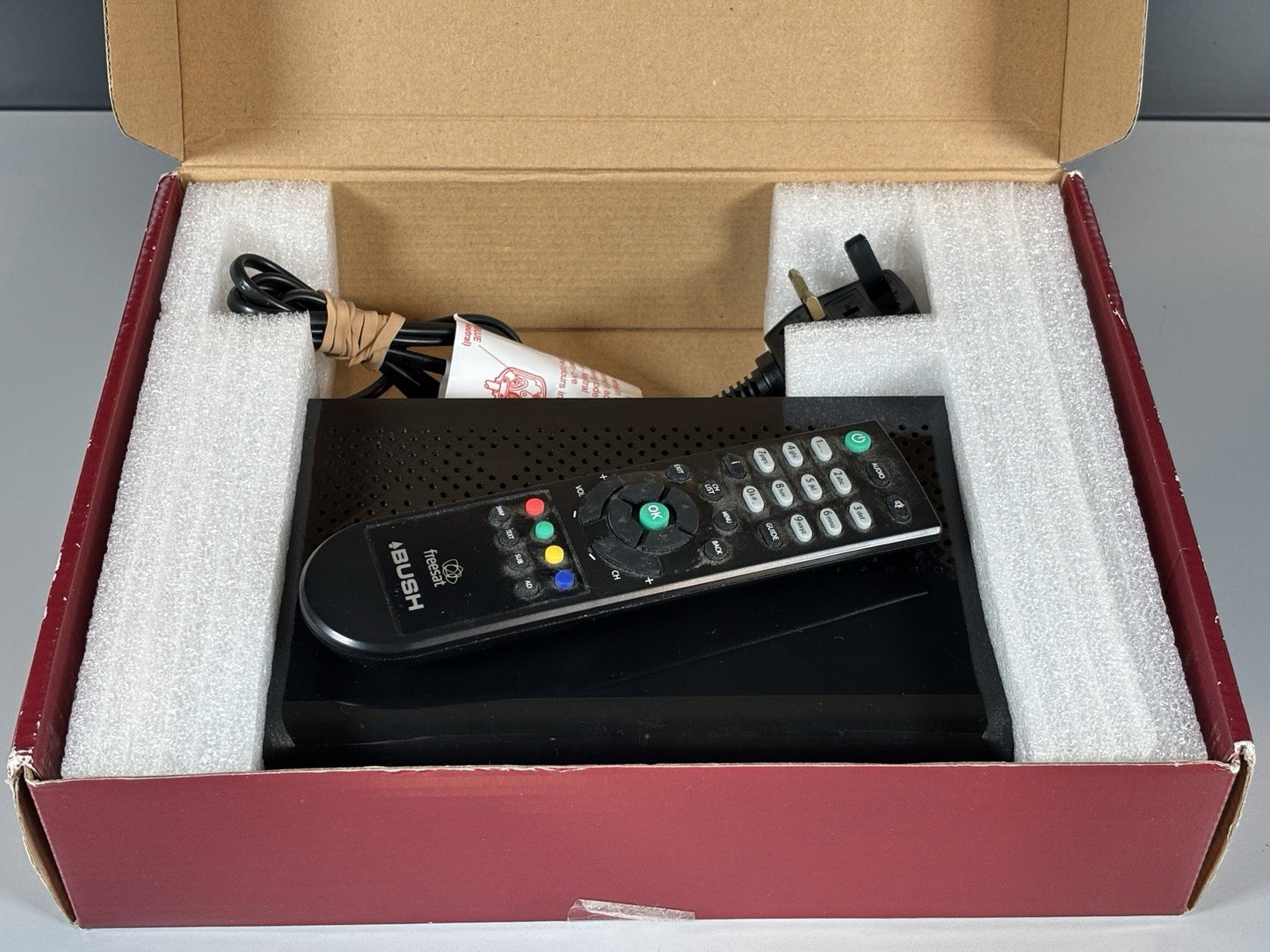 Bush Freesat SD Digital Satellite TV Receiver Set Top Box with Remote BFSAT02SD
