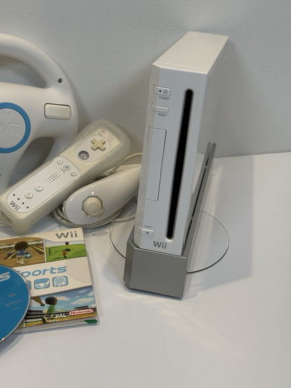 Nintendo Wii White Console x2 Controllers/Nunchucks/Steering Wheel + Wii Sports